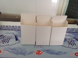 订做小白盒 白面纸盒子 灰卡灰底包装盒空白盒 翻盖扣底立方体