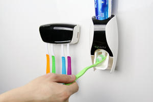 洗漱套装卫浴牙刷架创意自动挤牙膏器带情侣 包邮