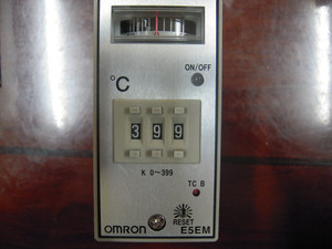 欧姆龙OMRON E5EM-YR40K 指针温度控制器 温控仪 0-399℃