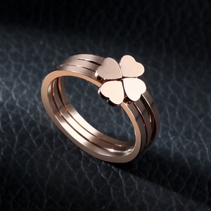 时尚个性四叶草钛钢戒指可组合拆分三个子戒玫瑰金情侣对戒女指环