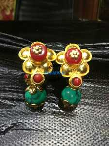 新款西藏批发藏式 黄铜耳环7 尼泊尔镀金耳环镶嵌合成珊瑚