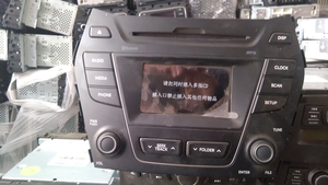 现代新胜达高配汽车车载CD主机USBMP3AUX蓝牙彩屏播放器原车音响
