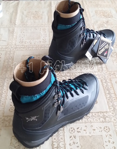 现货新款 Arcteryx Bora Mid GTX Hiking 始祖鸟女款登山徒步鞋