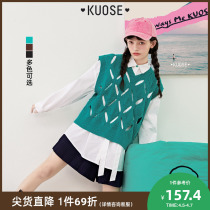 Wide design sensation small crowdfold wearing waistcoat female 2022 new early spring clothing knitted sweater vest blouse green