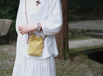 Southern Independent Studio All Chuan Ming mina perhonen tambourine mobile phone bag crossbody bag