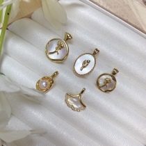 Copper gold-plated white shell mother pendant ginkgo leaf pendant sweet temperament pendant tulip rose pendant