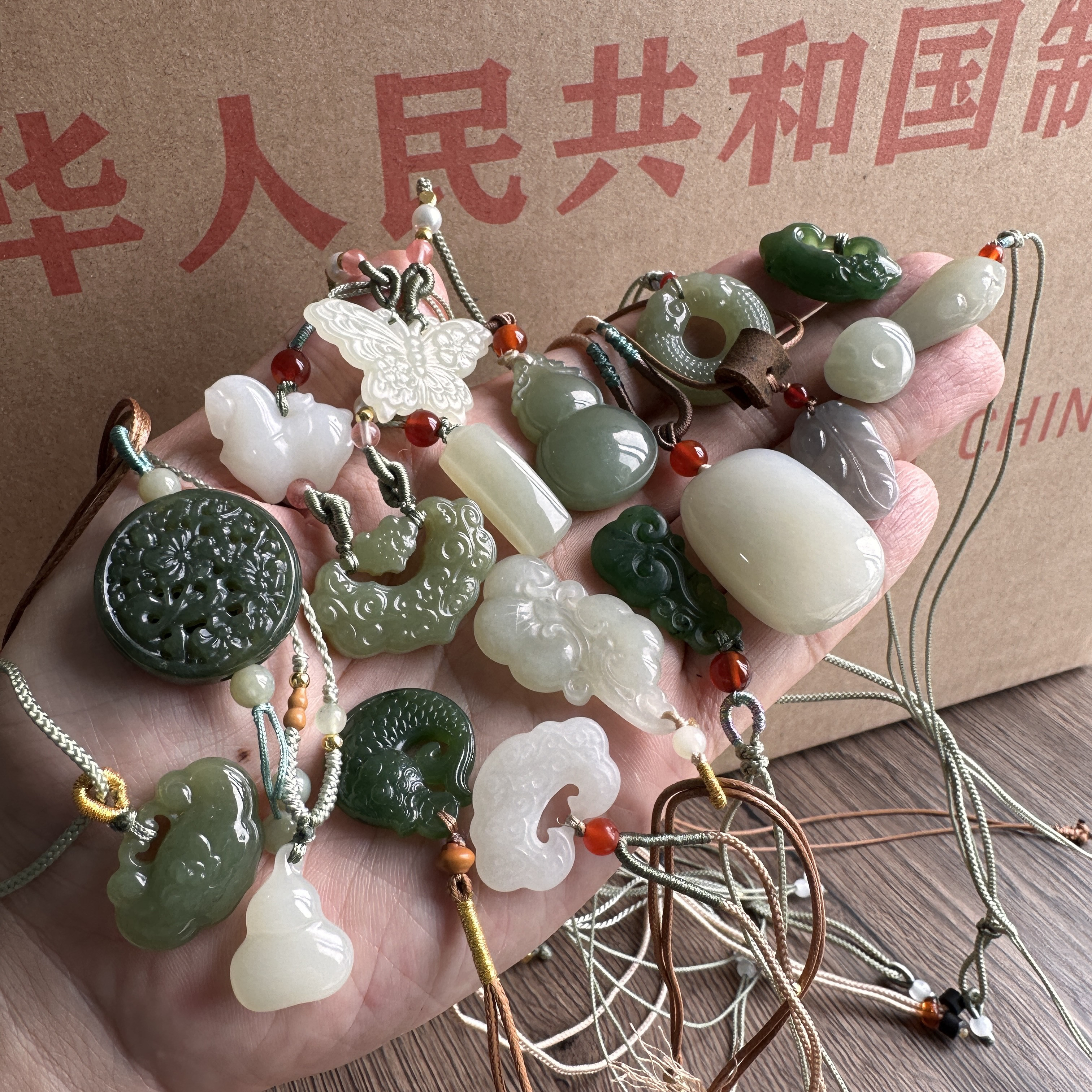 中古 和田玉 双面花卉文透彫包銀玉牌 花瓶意匠 彫刻佩飾 CL0129 苏工雕花玉佩-苏工雕花玉佩促销价格、苏工雕花玉佩品牌- 淘宝