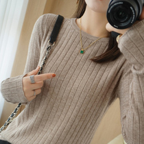 European station round neck sweater womens short autumn and winter pullover sweater slim thin foreign style Joker bottom long sleeve