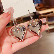 2021 New European and American three-dimensional ear ring love heart heart fashion earrings female senior sense Net Red personality earrings