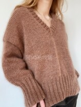 Winslet V-collar casual ladies pullover Ah No Chinese weaving graphic text description drawing