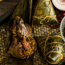 Huangji handmade plum vegetables meat dumplings Zhejiang specialty Jiaxing intangible cultural heritage salty fresh glutinous rice dumplings Dragon Boat Festival