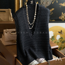 The unobsolete favorite temperament tassel side silver shiny small fragrant wind knitted vest Q00090