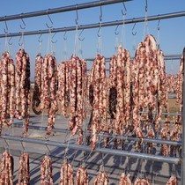 Late orange cured sausage sun sun non-dried annual cured flavor salty fragrance with slightly sweet domestic black soil pig production