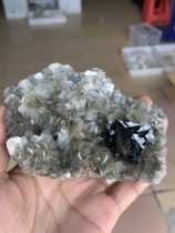 Fine Xuebaoding high-brightness complete cassiterite mineral crystal raw stone ore geological science teaching specimens