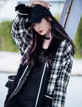 2021 Xiao Xiangfeng black and white retro plaid Yang Mi star same tweed cardigan womens woolen jacket