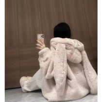 Yang surpassed the same winter new high-grade fur cute wind rabbit ear soft girl fur thick hooded jacket