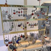 Direct sowing room dedicated to pure silver comeback with all kinds of jewellery gifts