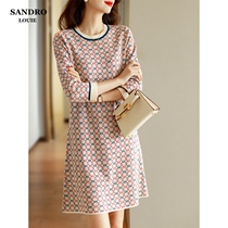 Japanese light luxury 2021 early autumn new womens dress Hepburn round neck seven-point sleeve waist slim knitted skirt