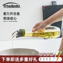 Canada trudeau oil bottle soy sauce bottle liquid seasoning bottle high end oil tank glass bottle automatic flip oil pot