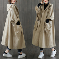 2020 Autumn and Winter new literary loose size over the knee Long Pocket trench coat coat female hooded casual versatile