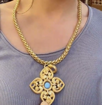 (10 16)(no return or change) Frosted Gold necklace can be equipped with various pendants
