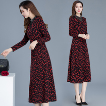 Big Red Year dress 2021 Spring and Autumn new floral skirt foreign style high-end age reduction large size womens clothing