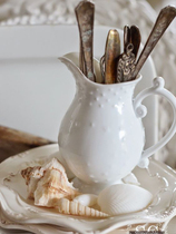 Fat rabbit beauty export European French romantic ceramic relief bird beads point milk bottle cold kettle