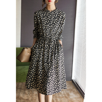 QZR380592AG] Laughan Pavilion various coats with wooden ear deep V print lace-up dress
