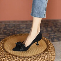 Fan-style single shoe woman 3cm small heel temperament bridesmaid 5cm fine heel butterfly knot suede low heel pointed black high heel shoe
