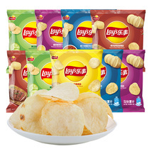Le thing potato chip gift bag 12G * 35 pack Net red snack food mixed flavor potato chips small bag puffed snacks
