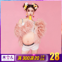 Pregnant woman Photo Costume Photo Studio pregnancy photography photo art clothing cute hipster fur pregnancy photo clothing rental