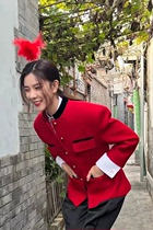 Wu Wanchen coat women autumn and winter 2021 New Red design sense stitching round neck slim slim waist short coat