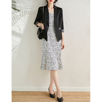  Malcenl klon Early autumn Samei stitching contrast blazer suspender printed dress two-piece set