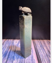 Tianlaoshi Longevity Turtle turtle seal seal engraving seal Yaan green Shoushan stone stone carving crafts pure handwork