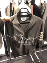  Japan Thom Browne knitwear V-neck wool cardigan mens and womens classic slim autumn and winter TB jacket