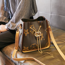 French MKins bag women's new large-capacity bag fashion Joker messenger bag bucket bag handbag shoulder bag