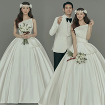 2021 New Photo Studio theme clothing Korean wedding photography white satin Photo Interior View Photo simple dress