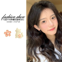 Cute asymmetrical ear clip woman without earlyhole small fresh cherry blossom kitty ear nail 2021 New wave ear decoration autumn and winter