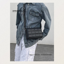 Small square casual niche plate design small package texture Japanese bag men and women senior sensor can be skinned bag