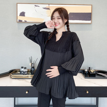 Pregnant women Spring and Autumn Winter dress season large size loose shirt sweater knitted outside wear Korean New Tide fashion top