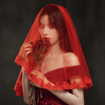 Bride veil red lace short wedding wedding wedding headwear Xiuhe clothing red hijab head Chinese style retro mesh gauze