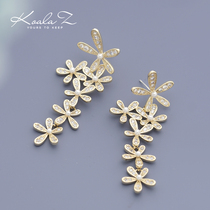 (complex flower specialite) light and luxurious and delicate splicing zircons flower pearl earrings without earbuds and earrings