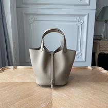 New leather basket bag head layer cowhide womens bag casual bucket bag Hand bag soft leather open pure leather bag tide tide