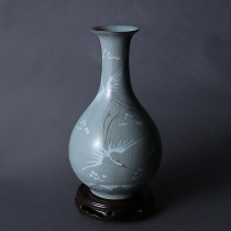 Shanglinhu Yue Kiln Celadon inlaid Yunhe Jade pot Spring bottle Flower vase Handicraft gift with base secret color porcelain
