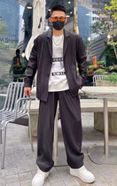 2021 Mens early autumn new vertical stripe pleated soft skin-friendly loose casual suit suit suit
