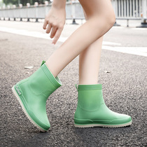 Short Barrel Rain Shoes Lady Anti Slip Middle Cylinder Rain Boots Abrasion Resistant Water Shoes Waterproof Glue Shoes Fashion Exterior Wearing Glint Warm Rain Boots