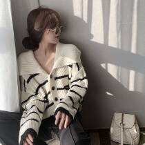 Striped knit cardiovert sweater jacket woman 2021 early autumn new loose turnover outside wearing 100 lap short clothes