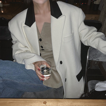 Mas Mash autumn and winter black and white leather velvet contrast color suit jacket female design feeling small group fashionable wool jacket