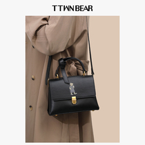 Day Pooh bear premium bag female shoulder bag Hand bag female 2021 new large capacity shoulder bag female summer