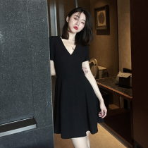 Dress womens waist thin temperament summer 2021 new short-sleeved western style slim black V-neck versatile skirt